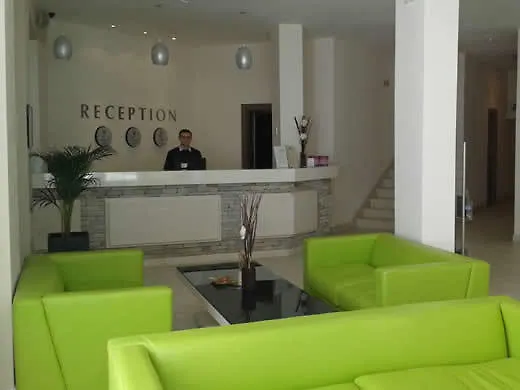 St. John Hill Suites Hotel بانسكو